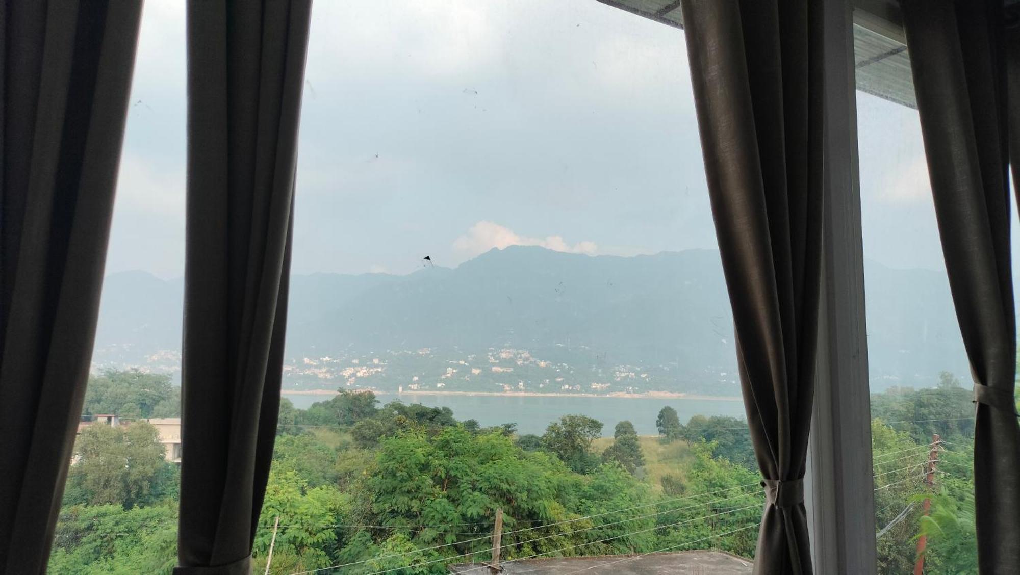 Govind Sagar View Hotel & Restaurant Bilaspur  المظهر الخارجي الصورة
