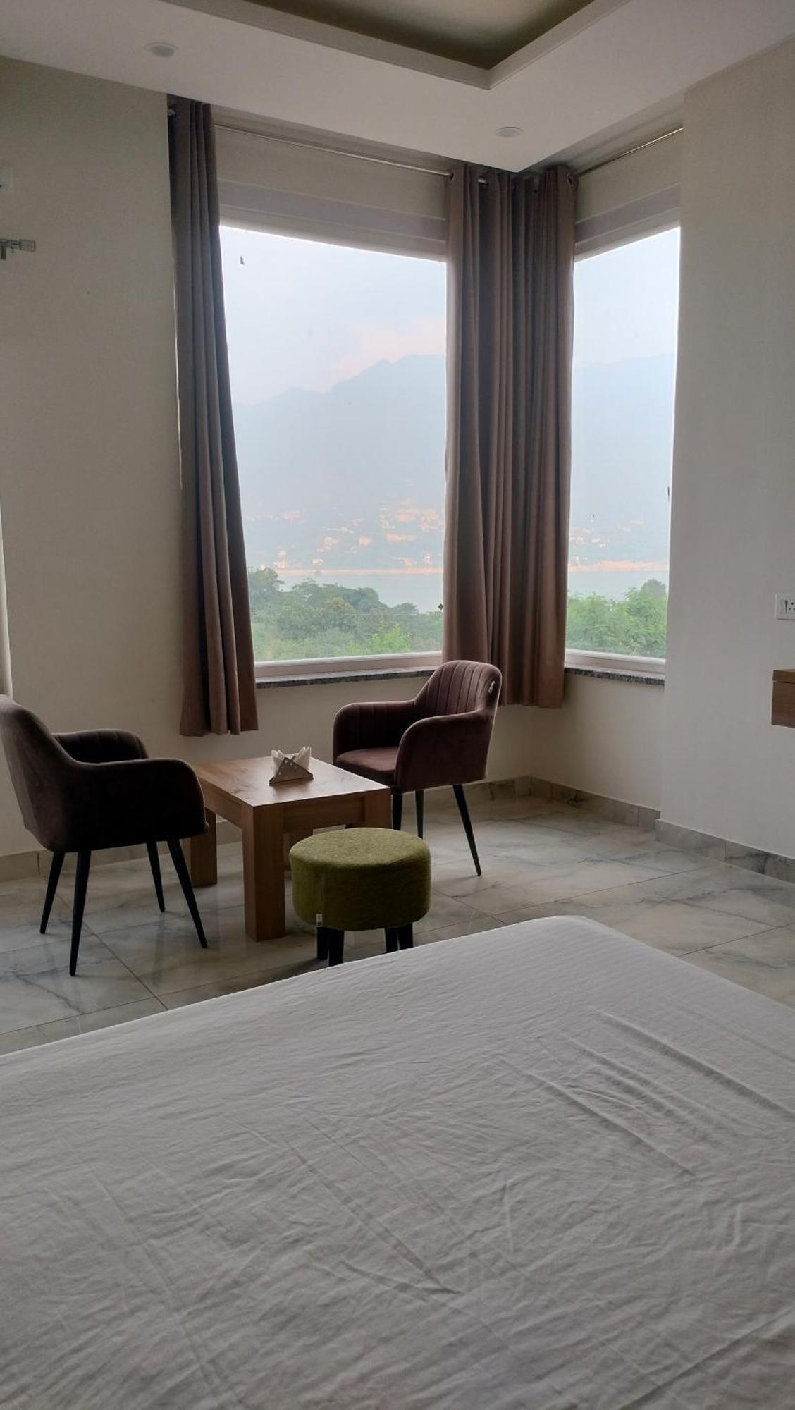 Govind Sagar View Hotel & Restaurant Bilaspur  المظهر الخارجي الصورة