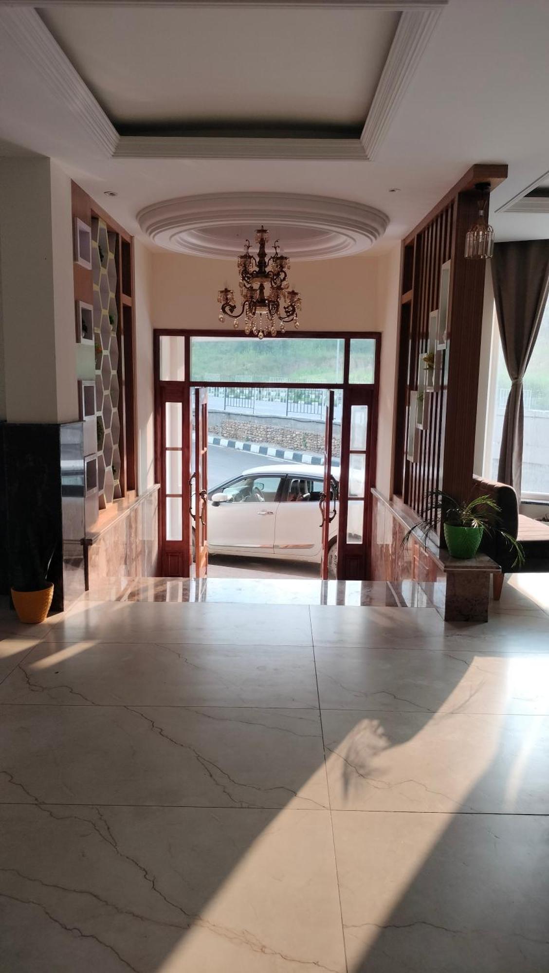 Govind Sagar View Hotel & Restaurant Bilaspur  المظهر الخارجي الصورة