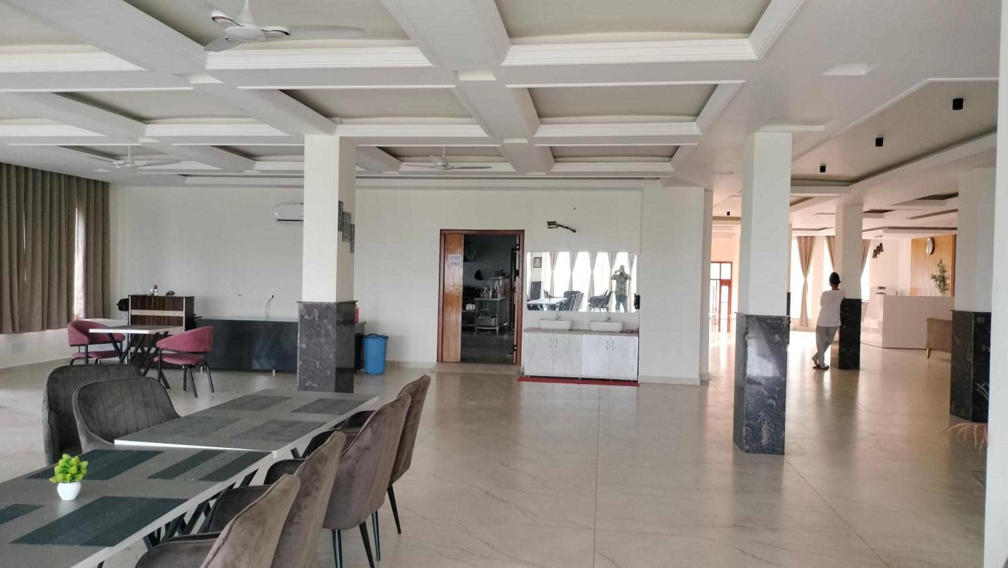 Govind Sagar View Hotel & Restaurant Bilaspur  المظهر الخارجي الصورة