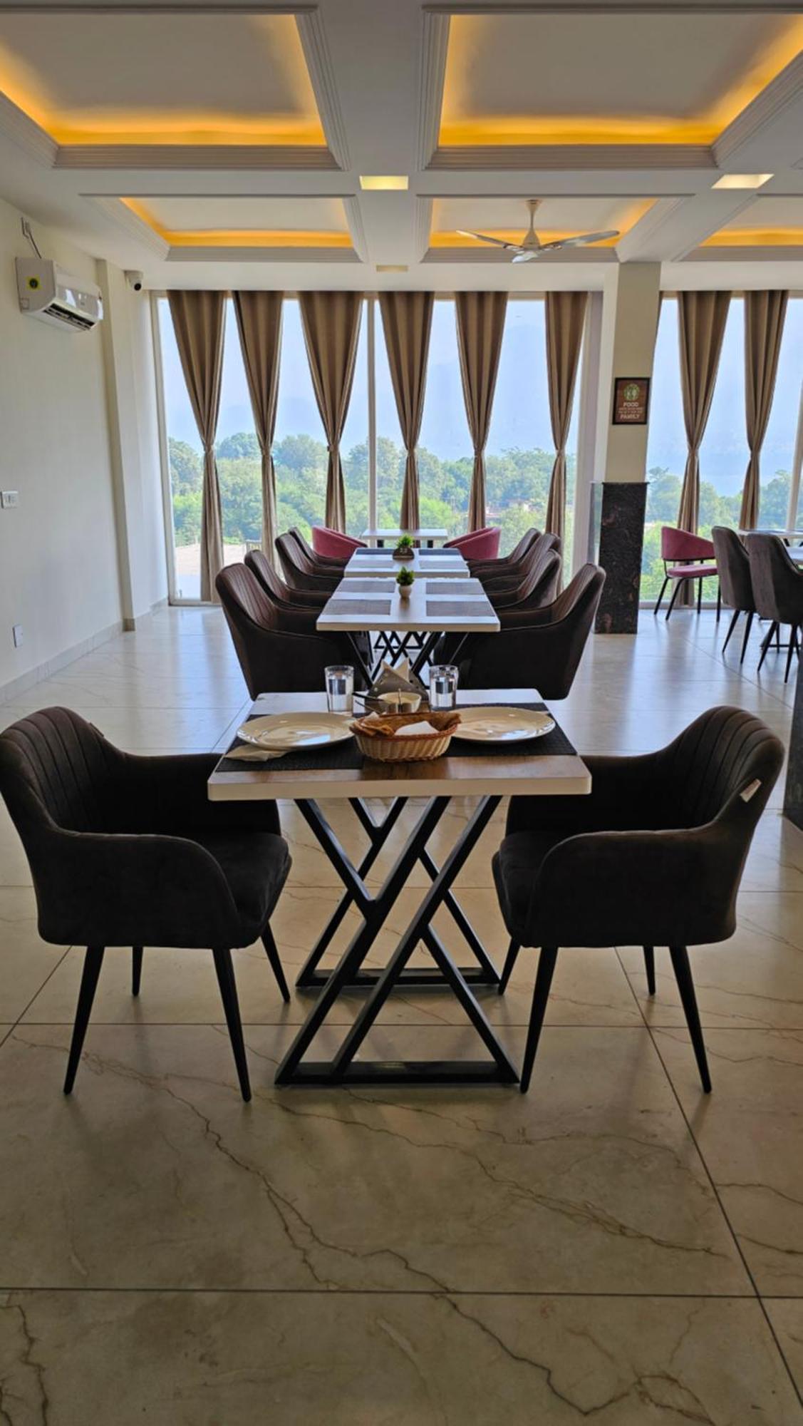 Govind Sagar View Hotel & Restaurant Bilaspur  المظهر الخارجي الصورة