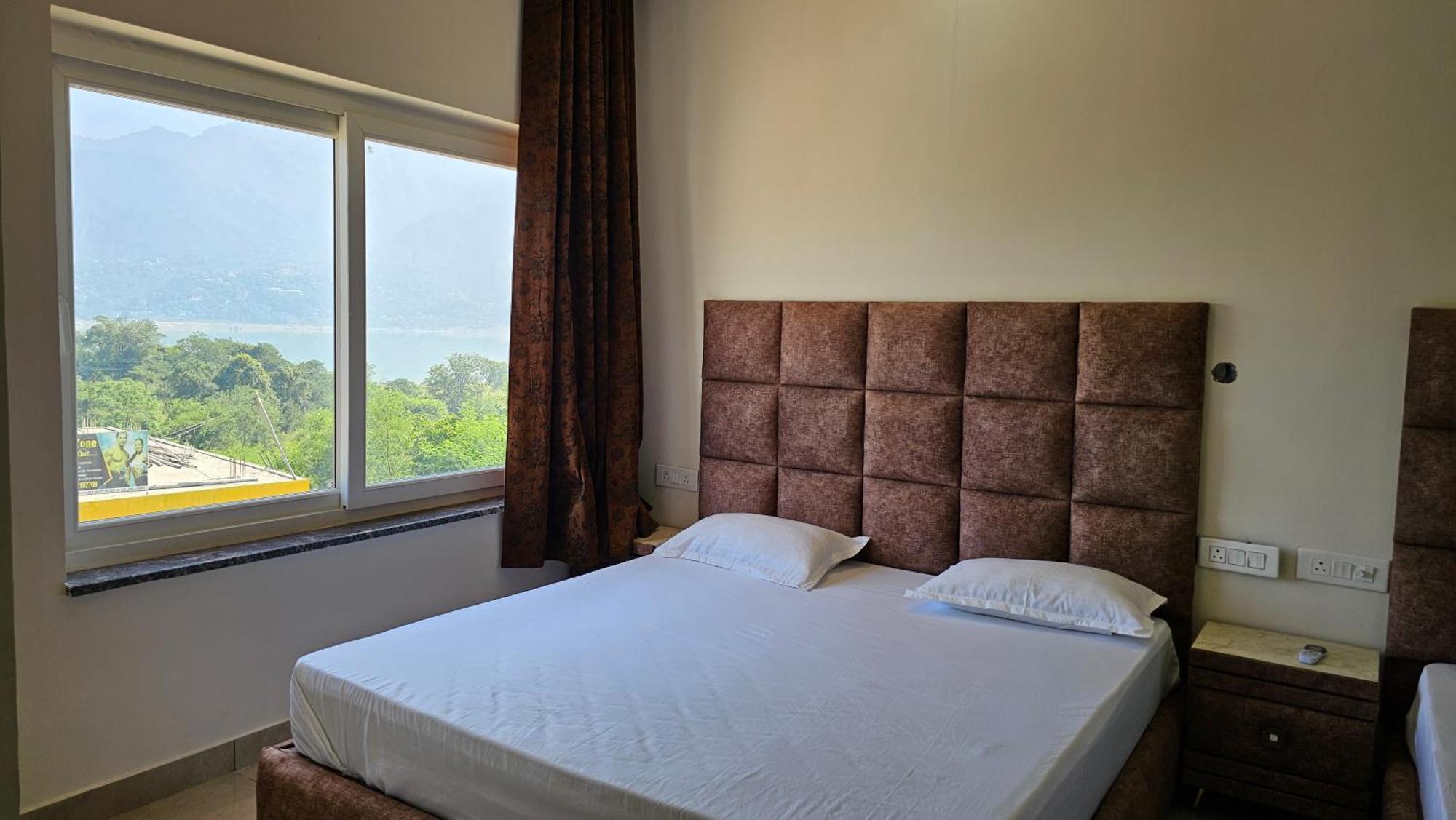 Govind Sagar View Hotel & Restaurant Bilaspur  المظهر الخارجي الصورة