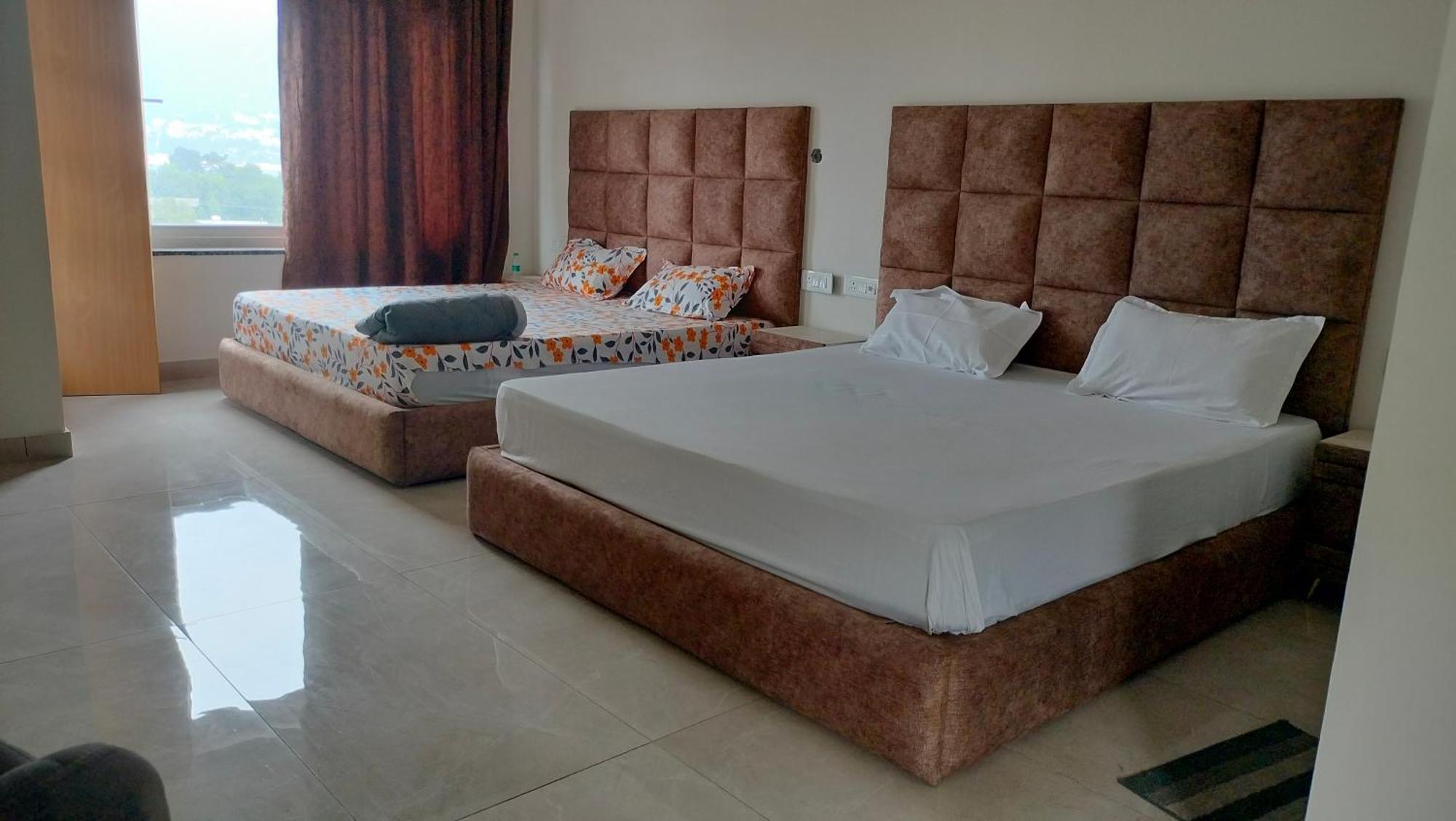 Govind Sagar View Hotel & Restaurant Bilaspur  المظهر الخارجي الصورة